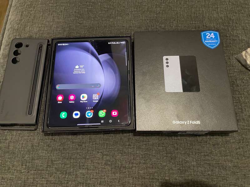 Samsung Galaxy Z Fold 5 Icy Blue Dual Sim 256GB In Original Packaging - Brand New Condition + Extras