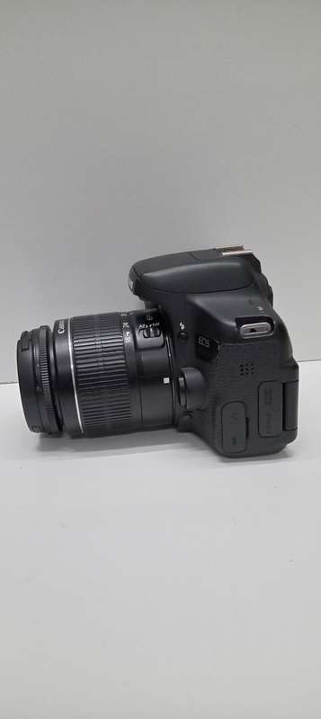 Canon 750d camera