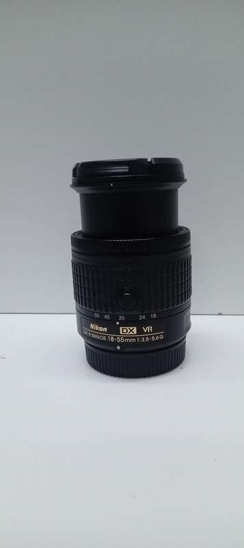 18-55mm 1:3.5-5.6G VR nikon standard lens