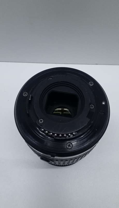 18-55mm 1:3.5-5.6G VR nikon standard lens
