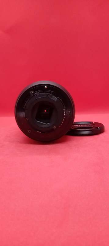 Nikon 70-300mm f4.5-6.3G ED zoom lens