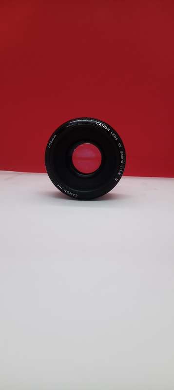 Canon EF 50mm 1:1.8 prime lens
