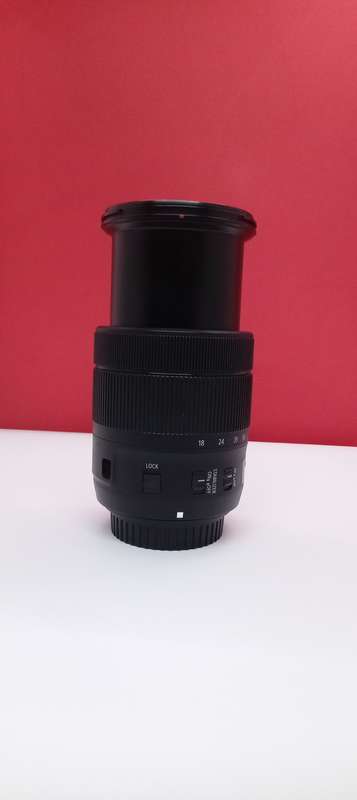 Canon EF 18-135mm f/3.5-5.6 IS USM ZOOM LENS