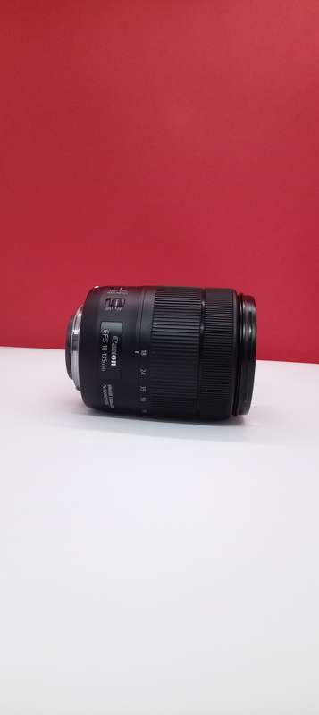 Canon EF 18-135mm f/3.5-5.6 IS USM ZOOM LENS