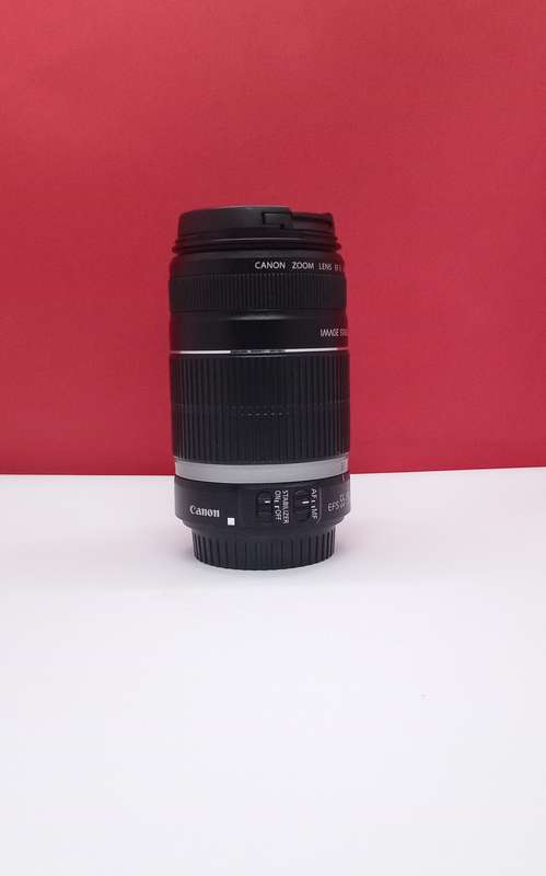 Canon EF 55-250mm IS Zoom lens