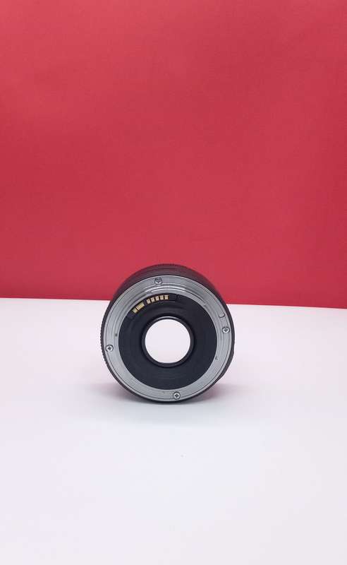 Canon EF 50mm 1:1.8 STM prime lens