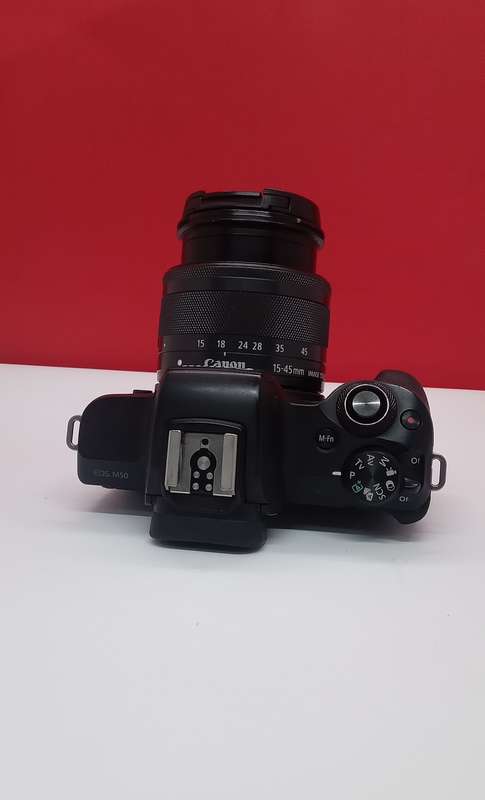 Canon EOS M50+55-200mm zoom ( Combo)