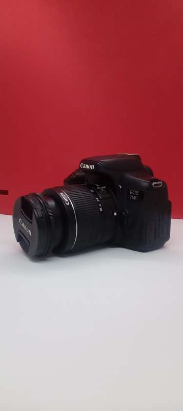 Canon 750D slr camera