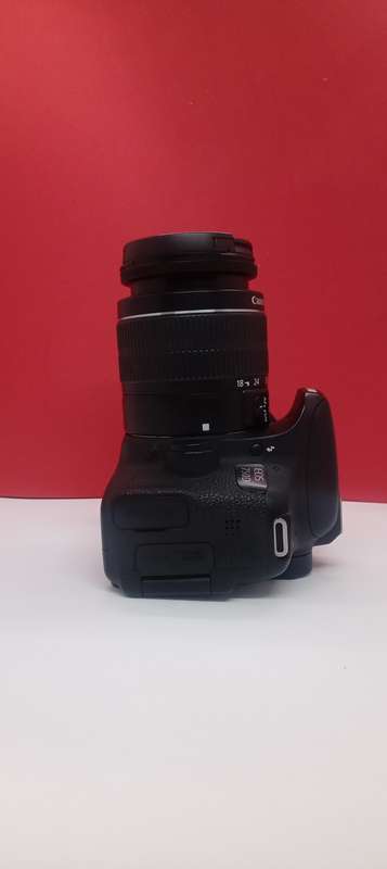 Canon 750D slr camera
