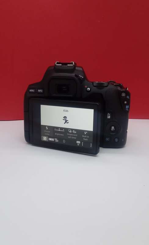 Canon 250d slr 4K camera