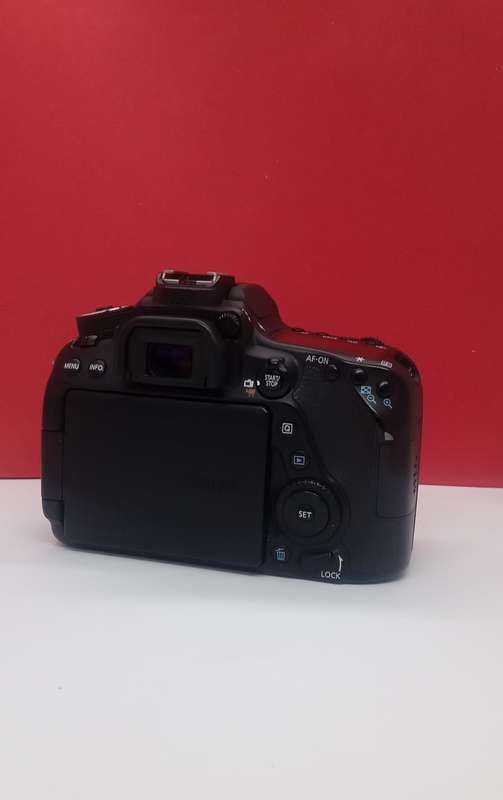 Canon 80D body