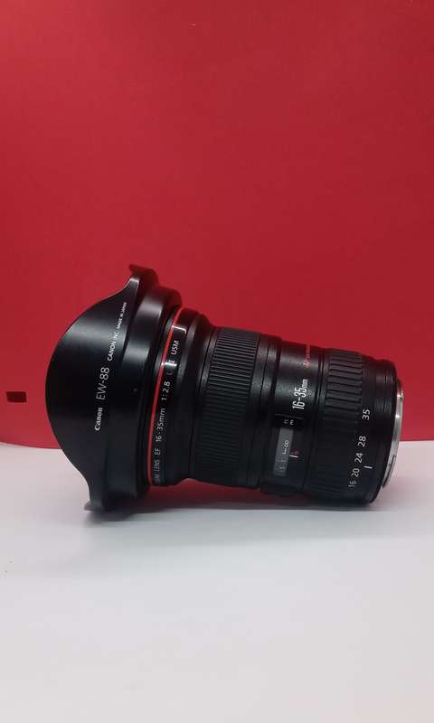 Canon EF 16-35mm 1:2.8 L II USM lens