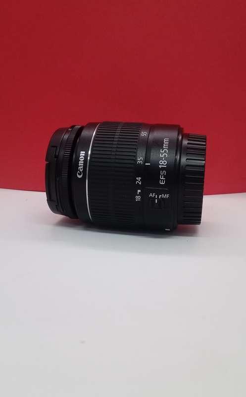 Canon EF 18-55mm standard lens