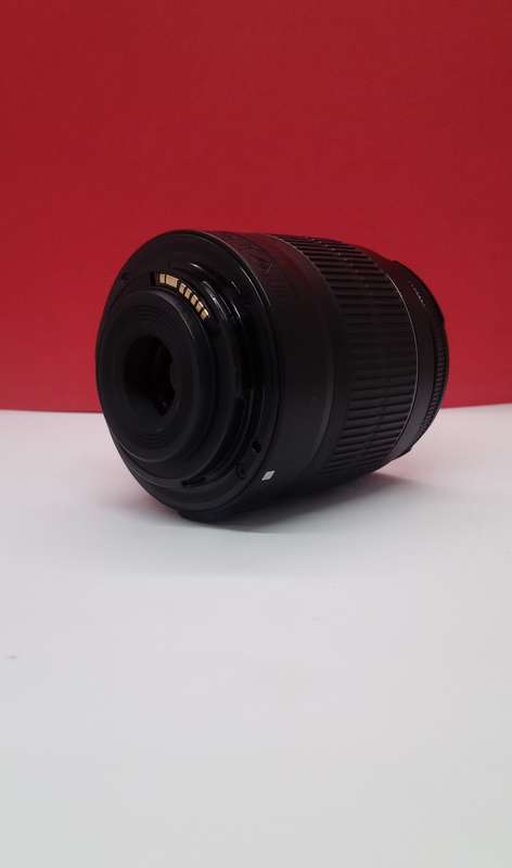 Canon EF 18-55mm standard lens