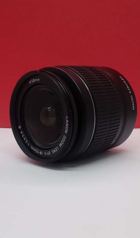 Canon EF 18-55mm standard lens