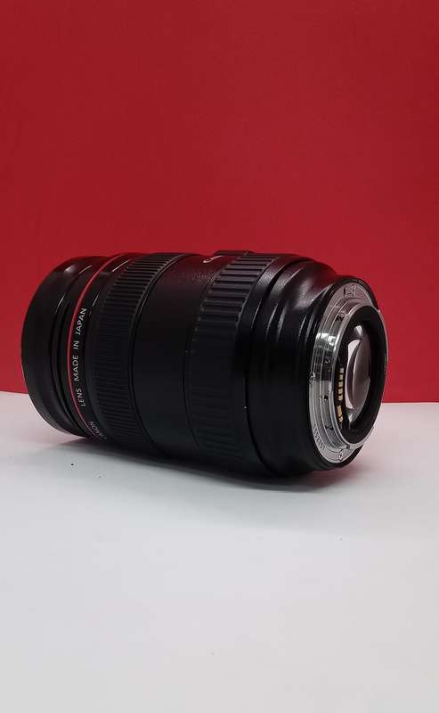 Canon 24-70mm 1:2.8 L USM standard zoom lens