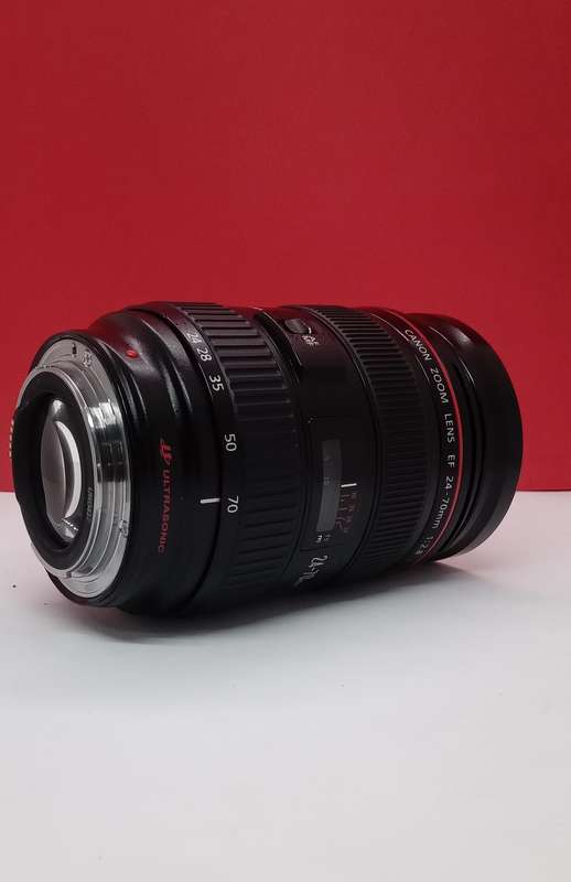Canon 24-70mm 1:2.8 L USM standard zoom lens