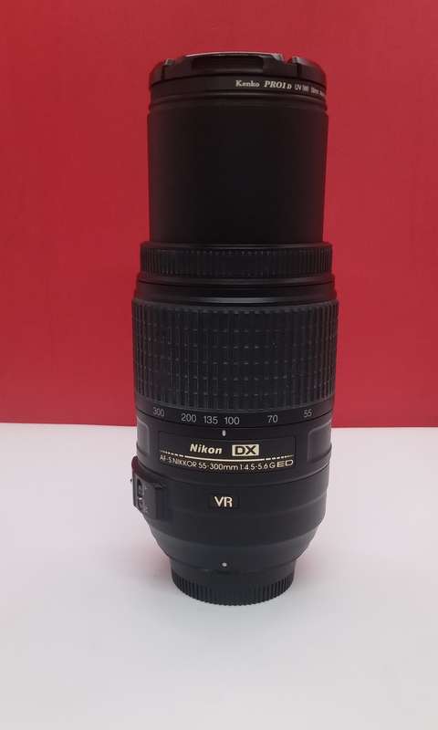 Nikon AFS 55-300mm f4-5.6 G VR Zoom lens