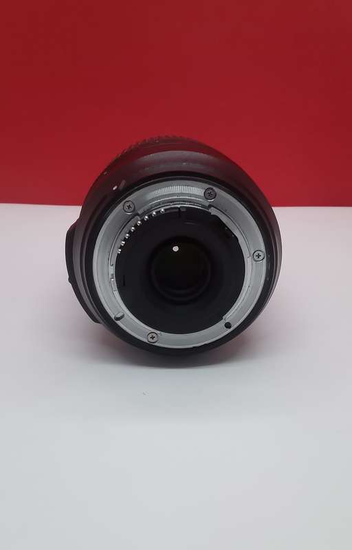 Nikon AFS 55-300mm f4-5.6 G VR Zoom lens