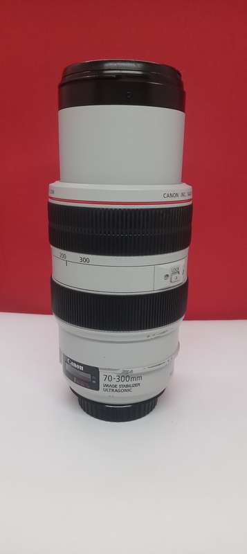 Canon EF 70-300mm f4-5.6 L IS USM ZOOM LENS