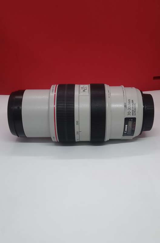 Canon EF 70-300mm f4-5.6 L IS USM ZOOM LENS