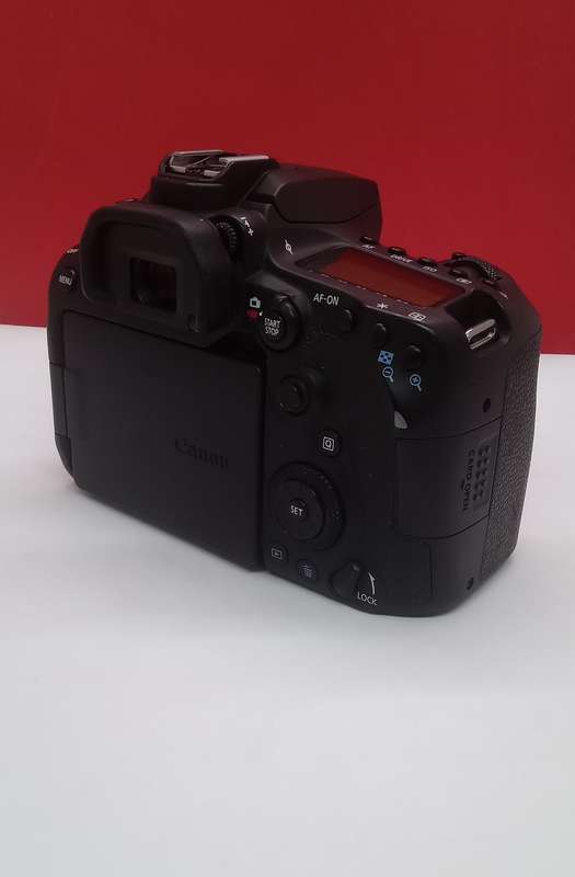 Canon 90D slr camera body