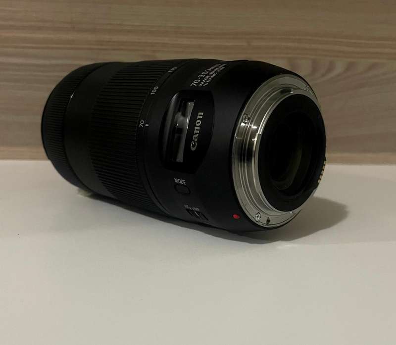 Canon EF 70-300mm 1-4-5.6 IS II USM Zoom lens