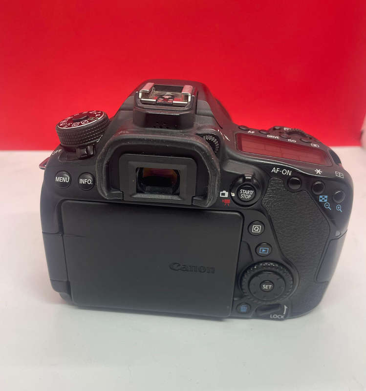 Canon 80D body + canon EF 24-105mm f4L IS USM Lens
