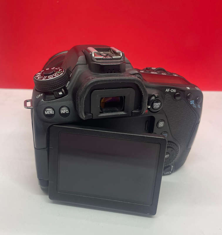 Canon 80D body + canon EF 24-105mm f4L IS USM Lens