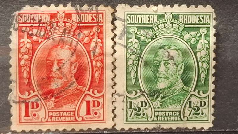1931 - Zimbabwe (Southern Rhodesia) - ½P + 1P - King George V in Uniform (11½) + (12)