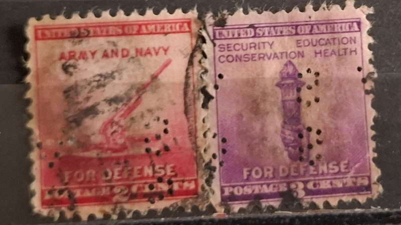 1940 - USA - 2C + 3C - National Defense -  Perfin