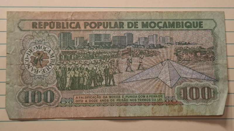 1989 - Mozambique - 100 Meticais -  - Demonetised Dec 2012 - AA 3346167