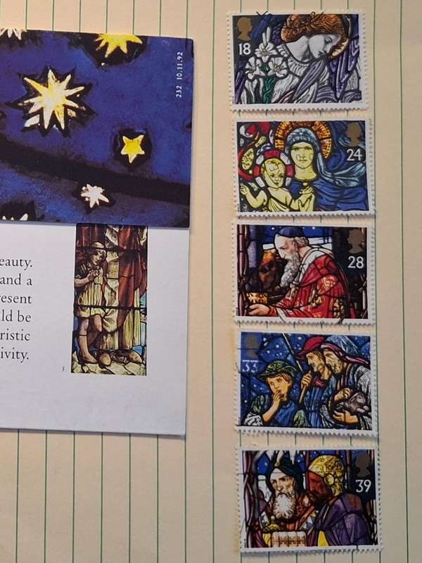 1992 - UK - Used : 18 + 24 + 28 + 33 + 39 - Christmas Royal Mail Brochure with Stamps