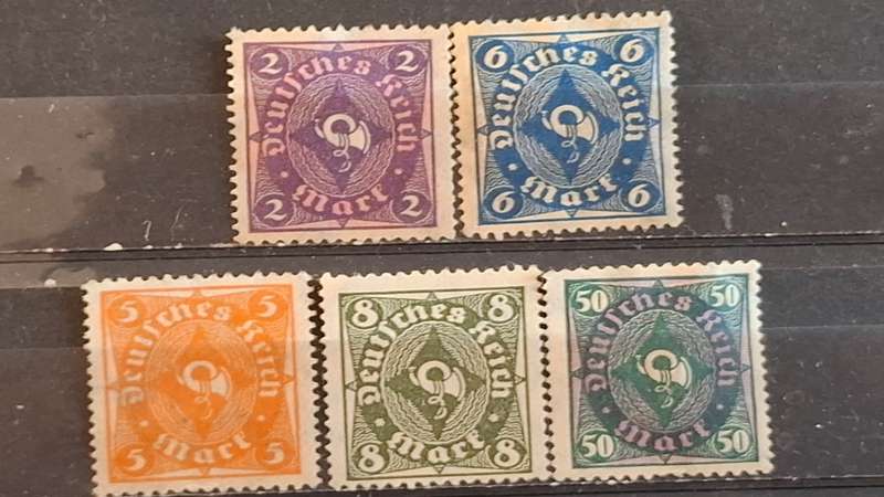 1922 -  German Empire  - 2Mk. + 3Mk. + 8Mk.  + 6Mk. 50Mk. - Daily Stamps