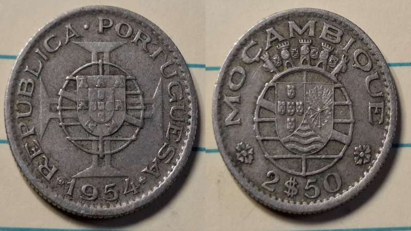1954 - Mozambique - 2.50 Escudos - Shield of Portuguese Mozambique  - Demonetised Yes - Copper-nicke