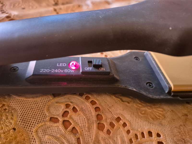 GHD HAIR STRAIGHTNER PROFESSIONAL