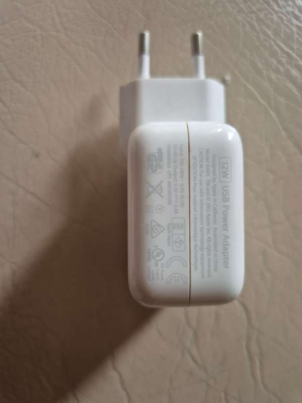 ORIGINAL APPLE ADAPTER 12W