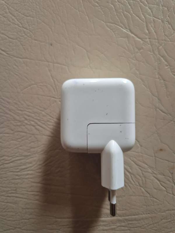 ORIGINAL APPLE ADAPTER 12W