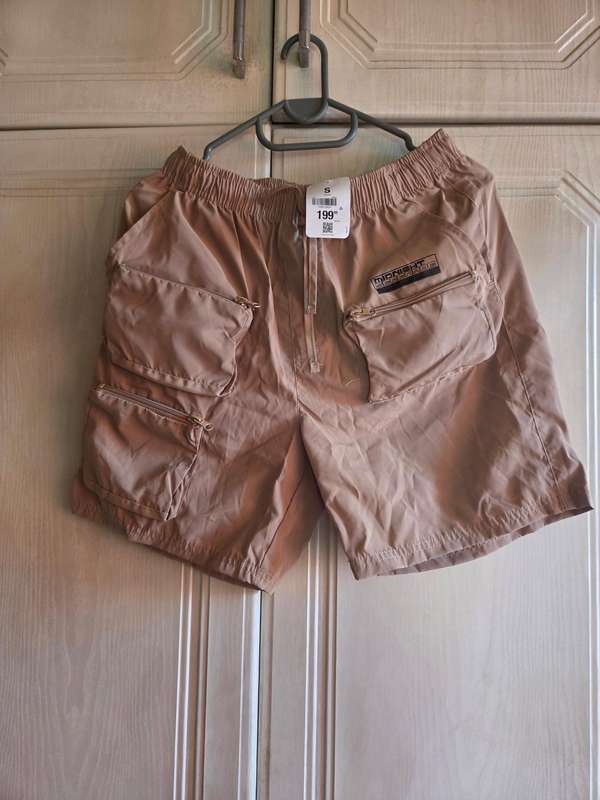 MENS SHORTS SIZE SMALL BRAND NEW