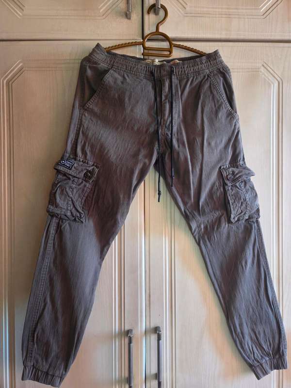 MENS JEANS/PANTS/CARGO