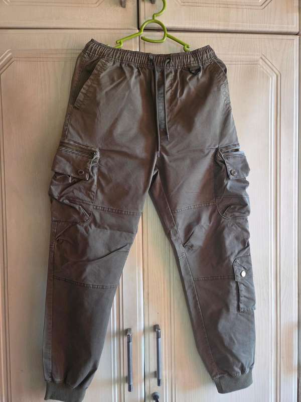 MENS JEANS/PANTS/CARGO