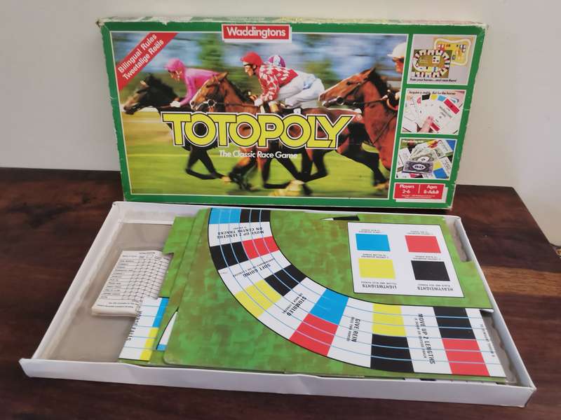 V1intage Totopoly Horse Racing Board Game