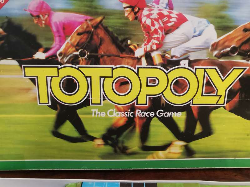 V1intage Totopoly Horse Racing Board Game