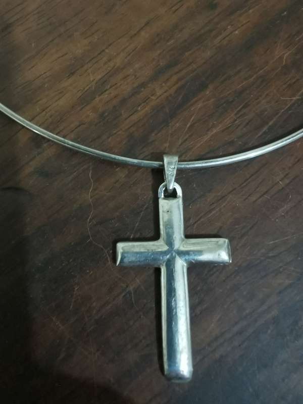Sterling Silver Cross Pendant on Choker - 12 grams