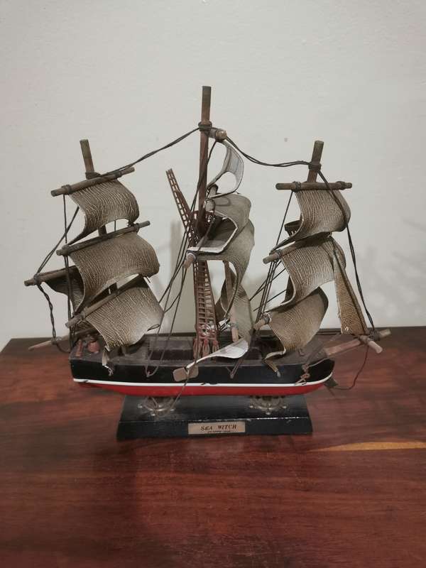 Sea Witch Clipper 1846 Replica 30x30cm