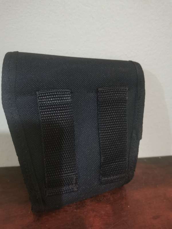 Heavy Duty Handcuffs with Pouch
