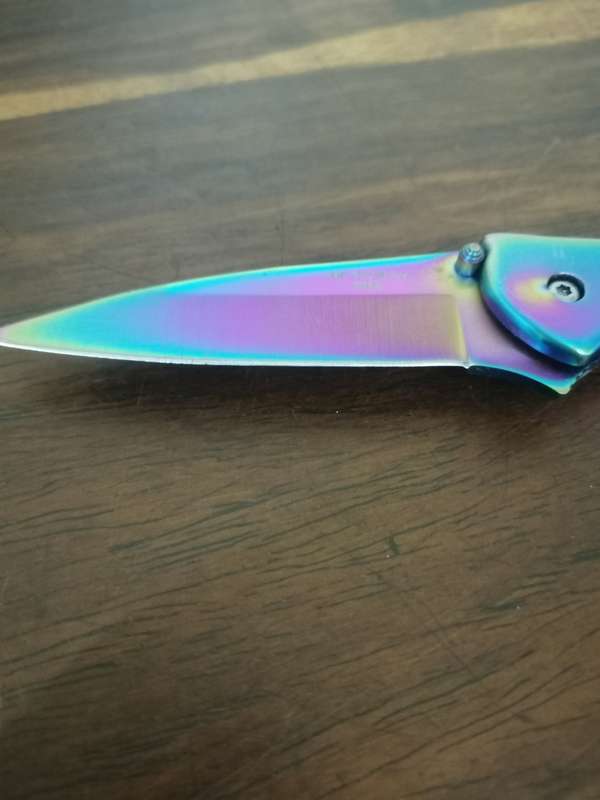 Awesome Switchblade with Amazing Colouring