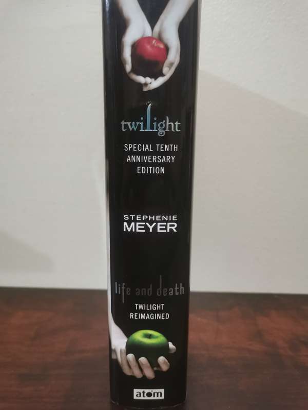 Special 10th Anniversary Edition - 2 in 1 Twilight Large Hardcover