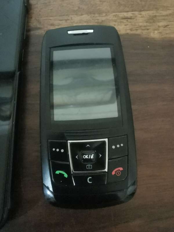 Cell Phone Lot for Spares or Repairs
