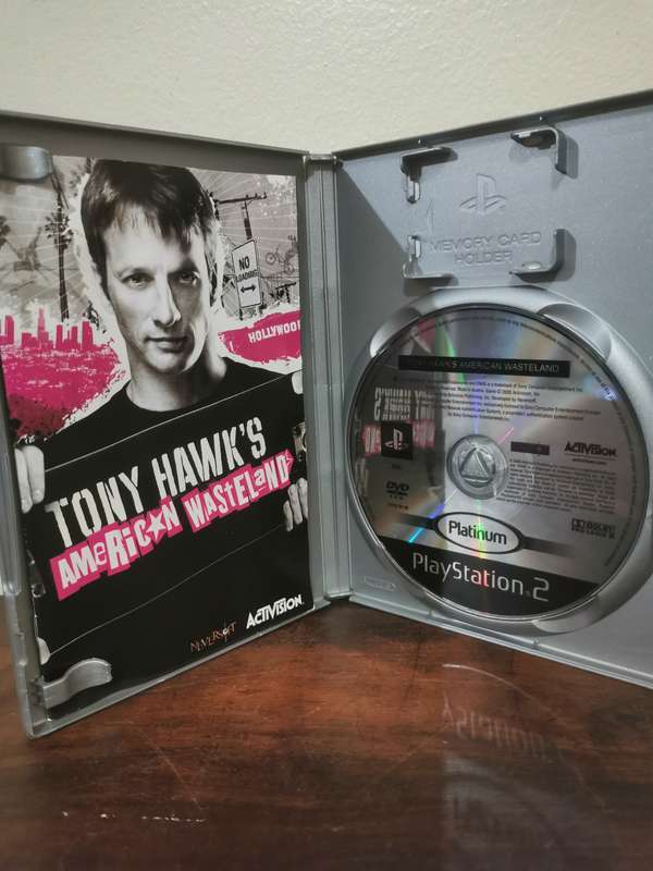 Tony Hawk Combo on PlayStation 2 with Booklets